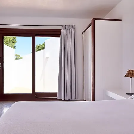 Mares Villa Cala Tarida (Ibiza)