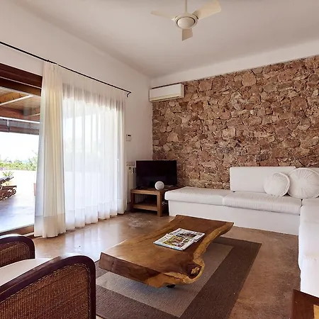 Villa Mares Cala Tarida (Ibiza)